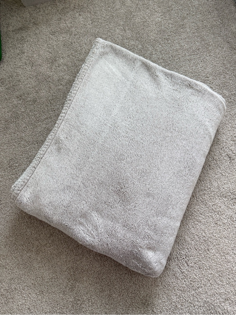 Like New Home Goods Berkshire Blanket King Gray Microplush Blanket